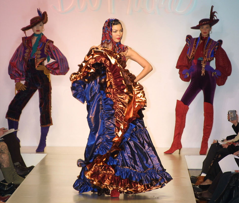 Illustration for article titled Happy NY Fashion Week! Here's What Designers Were Showing 15 Years Ago